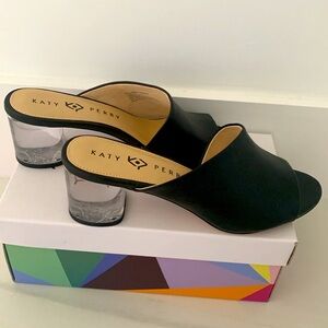 Katy Perry Collections Black Women's Slide Sandals in box